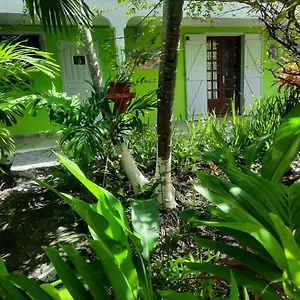 Le Jardin De Massieux Bouillante